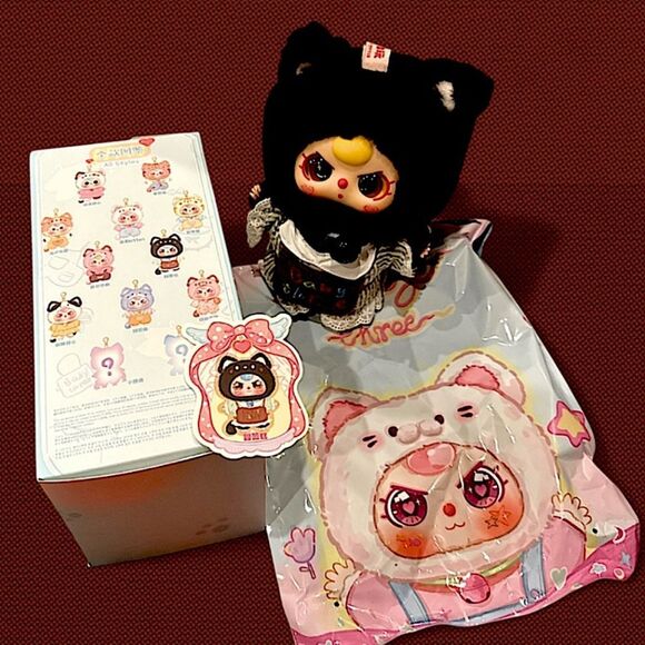 Baby Three Kitten Wardrobe Plush Pendant - Picture 14 of 16